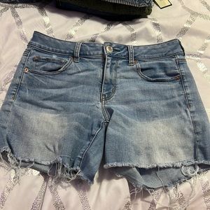 American Eagle light wash denim shorts - Size 10
